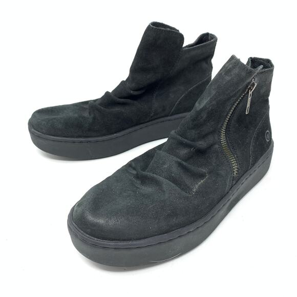 Born Women's Size 7 Scone Distressed Suede Ankle Booties Round Toe Black - Picture 3 of 7